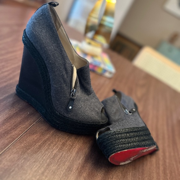 Beautiful Louboutin Espadrilles - Picture 5 of 5